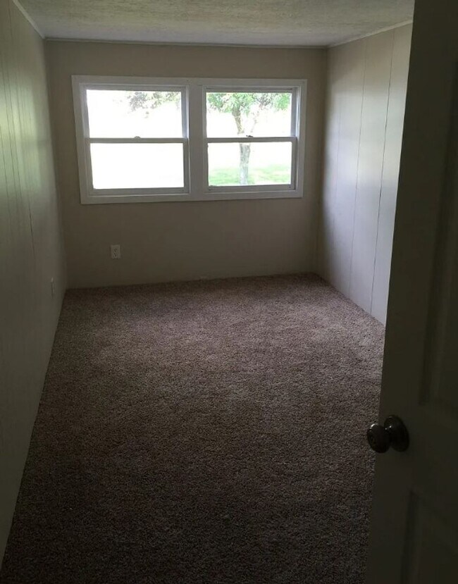 Building Photo - 2567 500 E