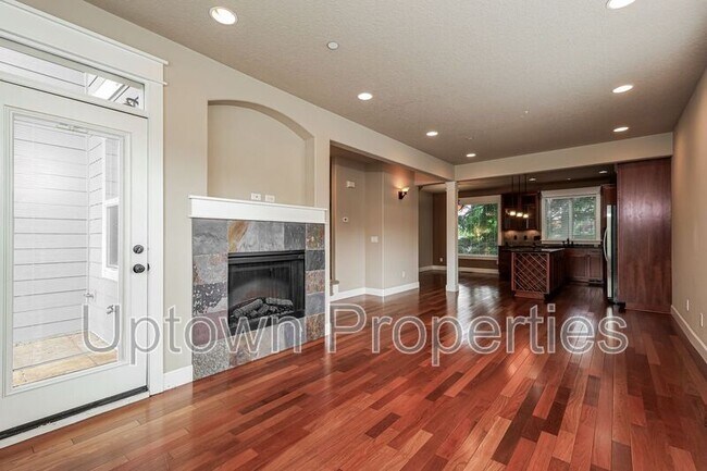 Foto del edificio - 9402SE SE Causey Ave