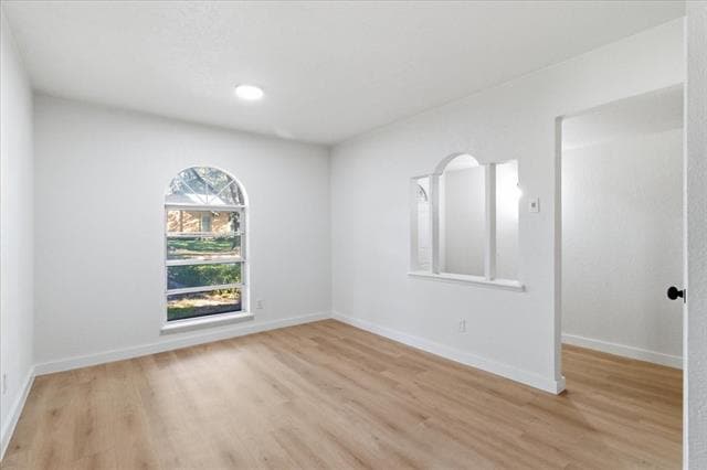 Building Photo - 4333 Thicket Dr