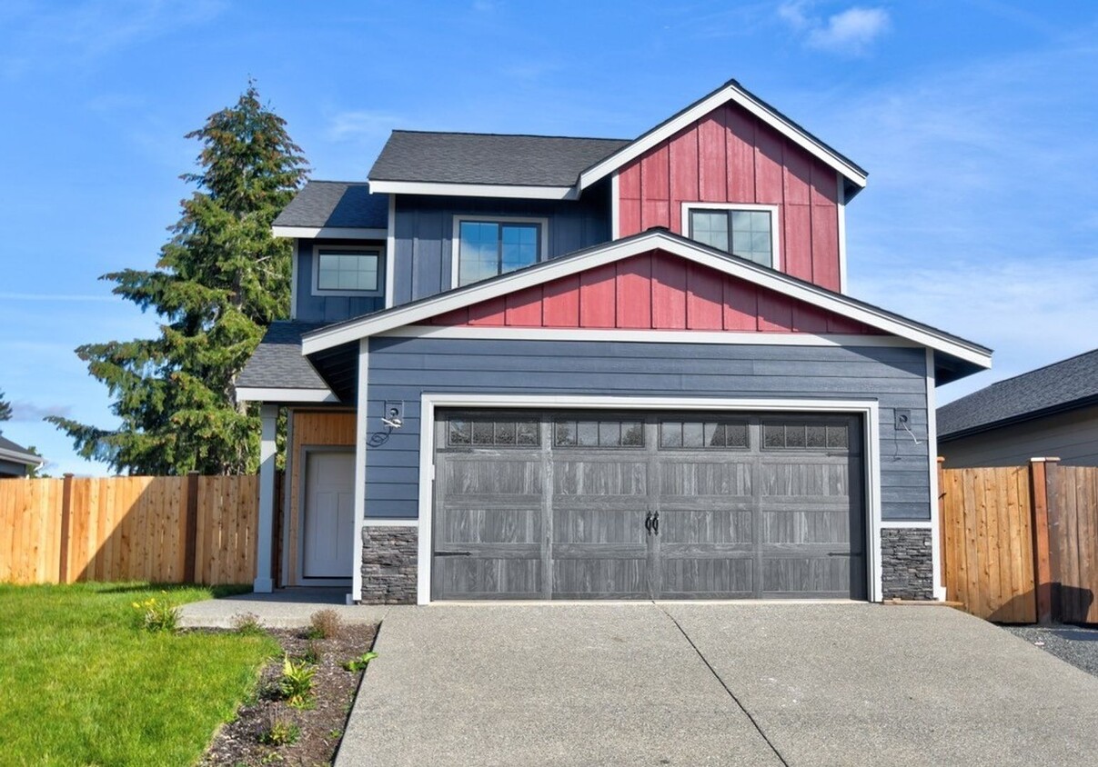 Primary Photo - Brand New Home in Winlock