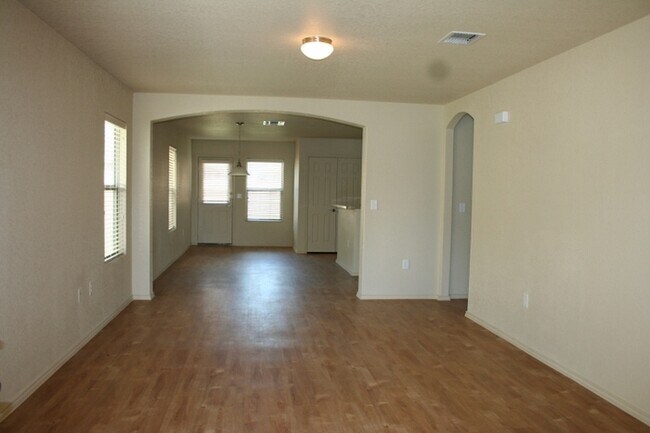 Building Photo - 5607 Degan Way