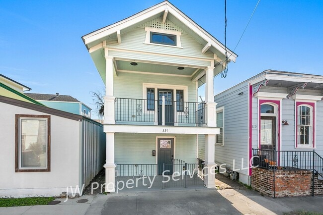 Stunning 3BR/3BA Home Near Downtown – Furnished or Unfurnished Options Available - Stunning 3BR/3BA Home Near Downtown – Furnished or Unfurnished Options Available