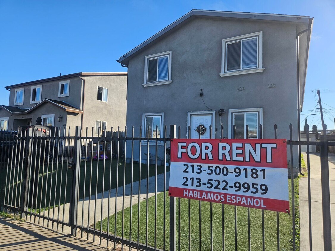 MULTI-FAMILY HOUSE - MULTI-FAMILY HOUSE