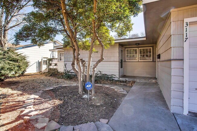 Building Photo - 3117 44th St