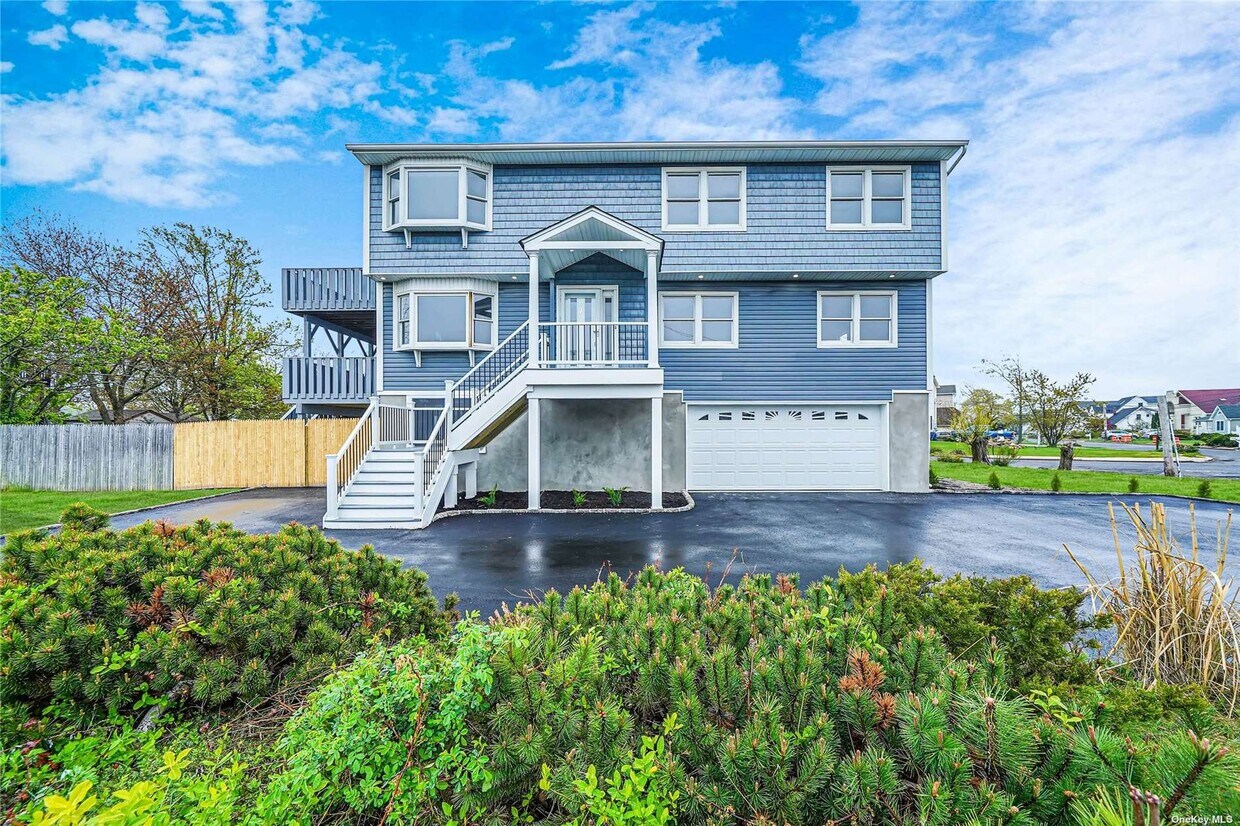 7 Riverdale Ave, Massapequa, NY 11758 House Rental in Massapequa, NY