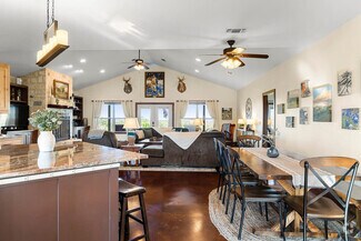 Building Photo - 359 Sagebiel Ranch Rd