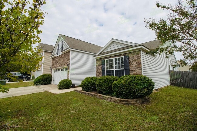 Building Photo - Stunning 4BR/3BA Home in Heritage Farms –  Ready to move-in!