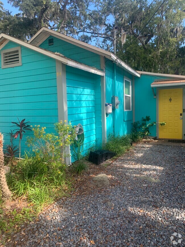 Highland Park Student Apartments for Rent Daytona Beach, FL 2