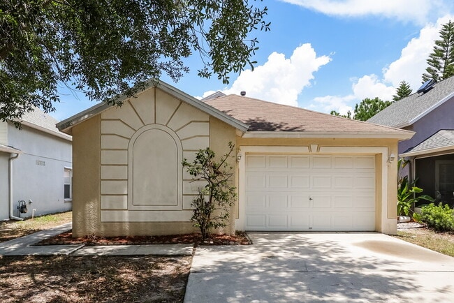 Building Photo - 10523 Lakeside Vista Dr