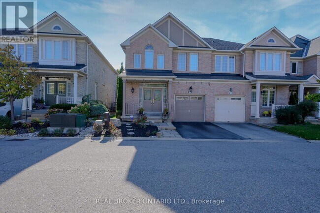 Building Photo - 2295-2295 Rochester Cir
