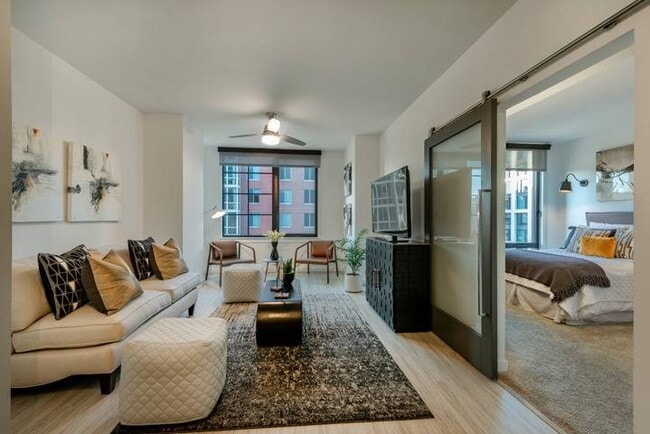 Building Photo - Ore 82