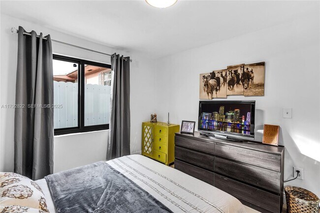 Foto del edificio - 519 NW 52nd St