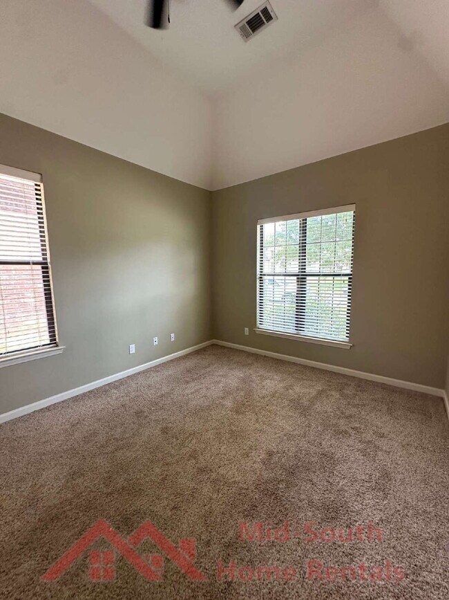 Foto del edificio - 12430 Dusty Field Rd