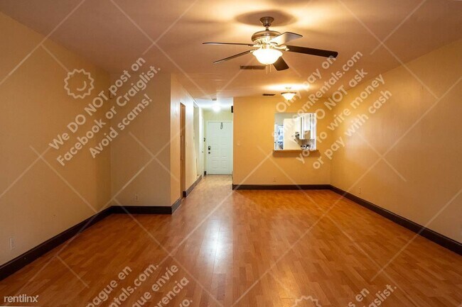 Foto del edificio - 2 br, 2.5 bath Townhome - 9732 NW 15th St
