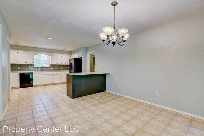 Building Photo - 4 br, 3 bath House - 2801 Twelve Oaks
