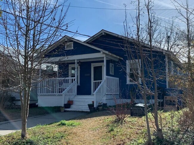 Foto del edificio - 2218 Gibson Ave