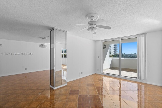 Building Photo - 1410 S Ocean Dr