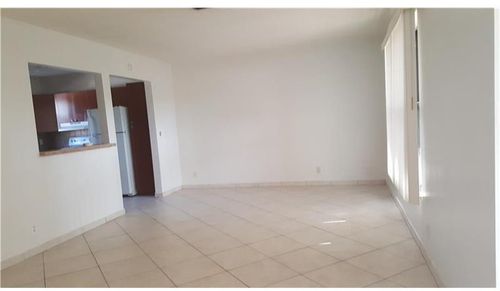 Foto del edificio - 4250 Stirling Rd