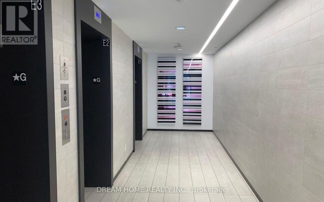 Building Photo - 203 College St