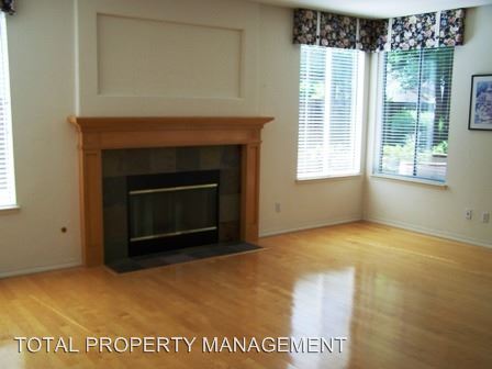 Foto del edificio - 592 Shelley Ct