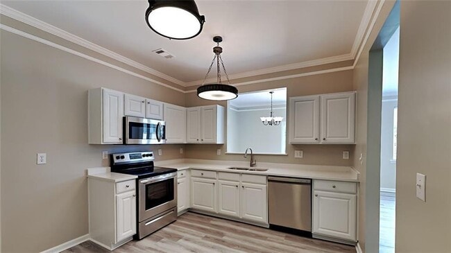 Building Photo - 480 Windstone Trail