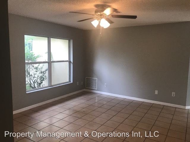 Building Photo - 503 Dorothy Cir