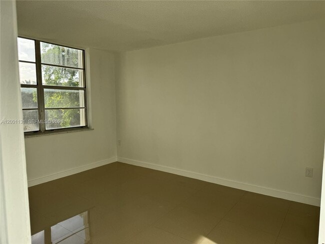 Foto del edificio - 13120 SW 92nd Ave