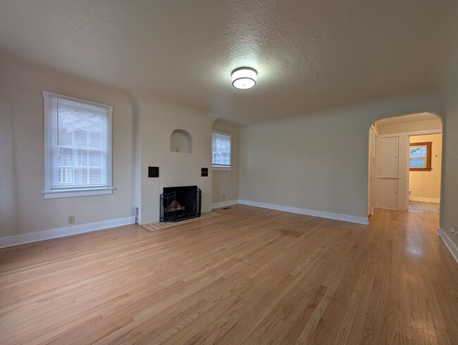 Foto del edificio - Fantastic 4-Bedroom, 2-Bath Home In Eugene...