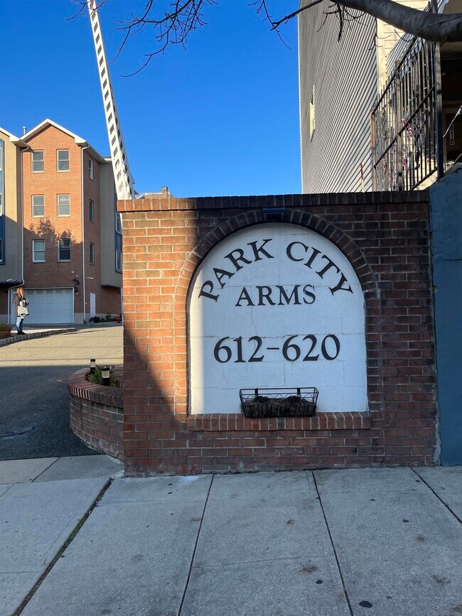 Foto del edificio - 620 38th St