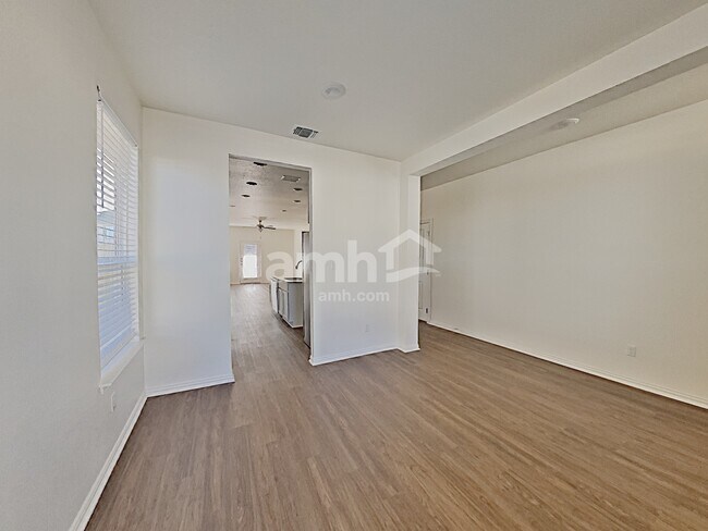 Building Photo - 2726 Deerfield Creek