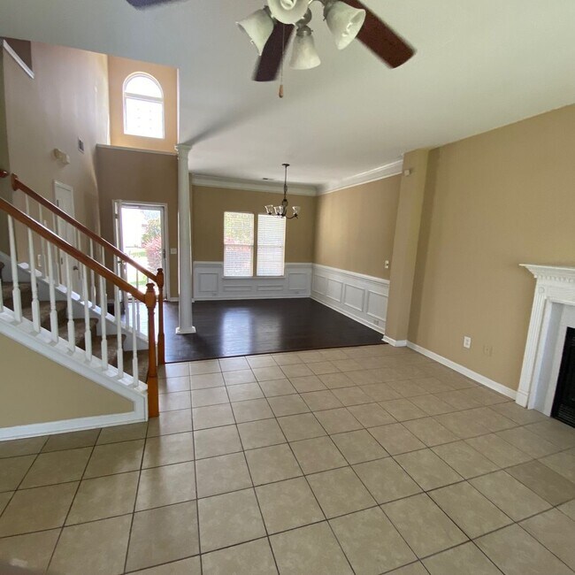 Foto del edificio - Plum Creek 4Br 2.5Ba