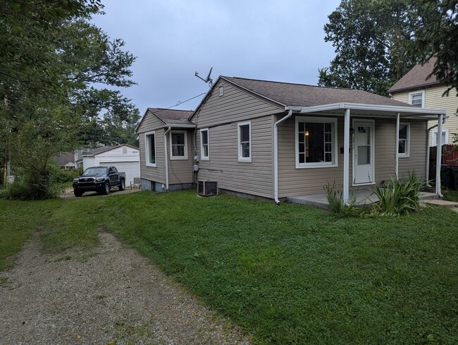 Building Photo - 2917 Haig Ave