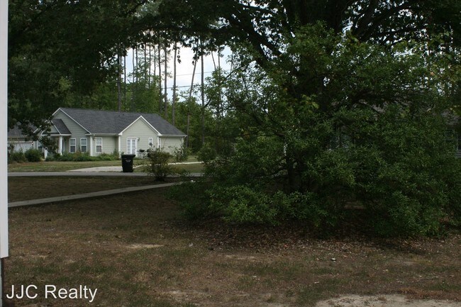 Building Photo - 3 br, 1 bath House - 312 Maple Road