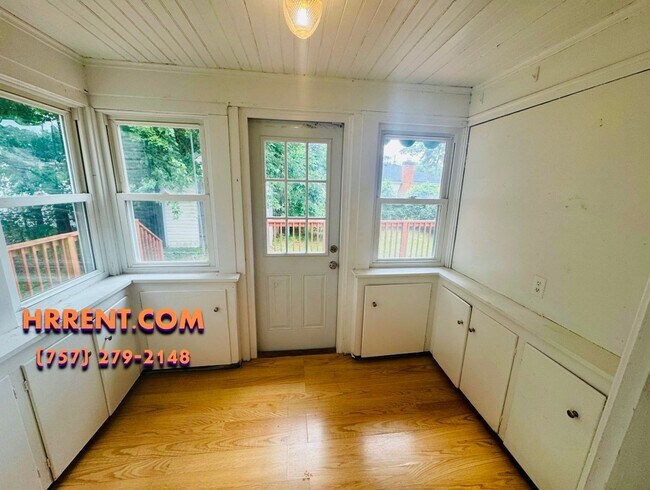 Foto del edificio - COMING SOON......Lovely 3 Bedroom 2 Bath S...