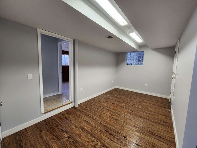 Foto del edificio - Bright 2 Bed / 1 Bath Apartment in Hammond — Water & Internet Included