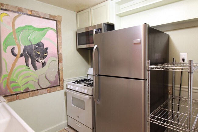 Foto del edificio - Charming North Campus Bungalow