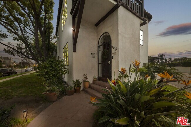 Foto del edificio - 8014 4th St