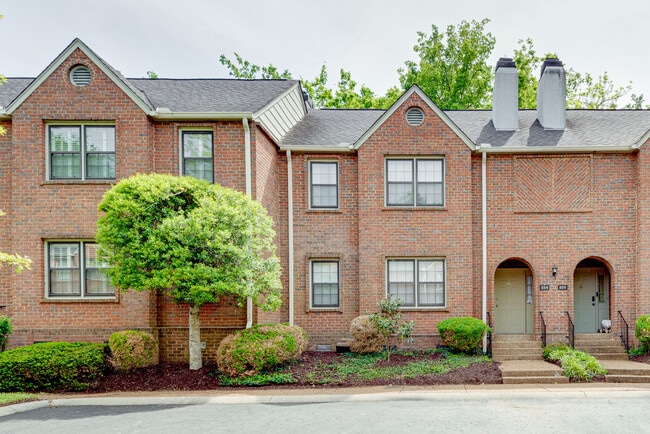 Building Photo - 224 Westchase Dr