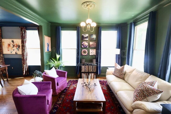 Photo - 612 N 30th St House