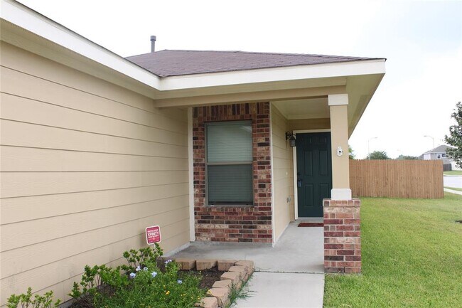 Foto del edificio - 747 Sweet Flower Dr