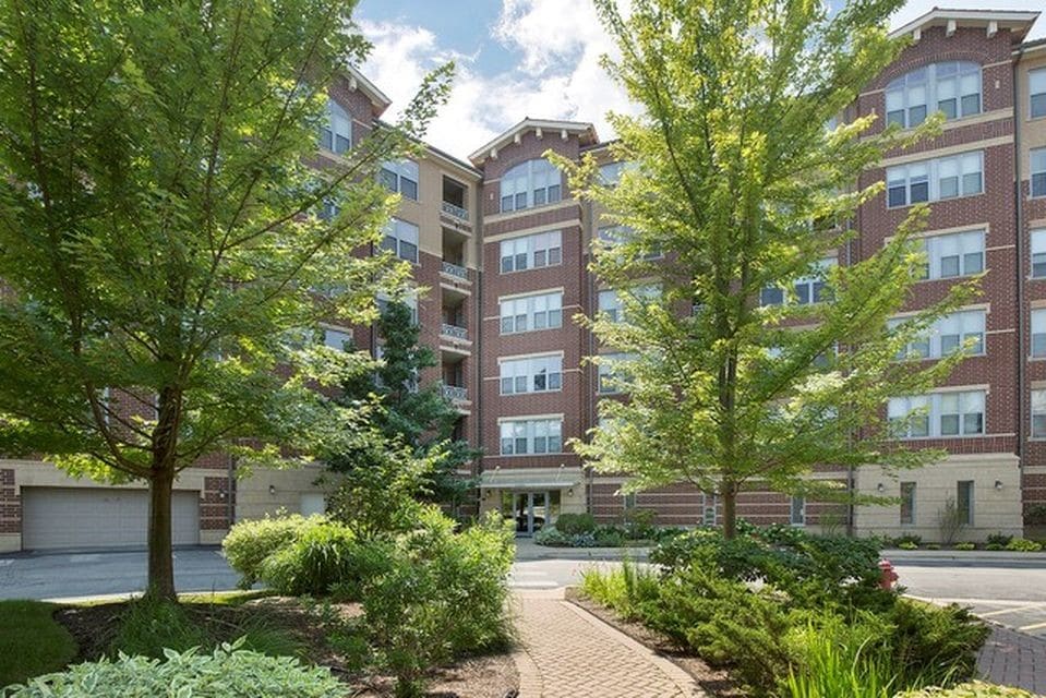 Primary Photo - 9350 Skokie Blvd