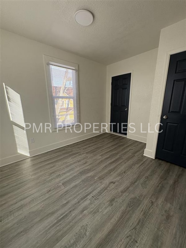 Building Photo - 1801-1803 Mitchell Ave