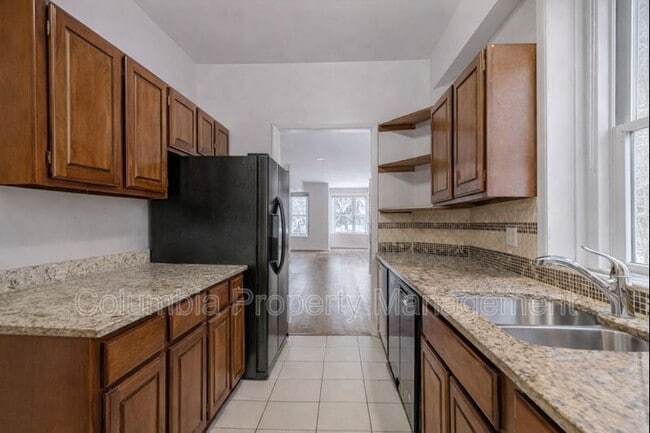 Building Photo - 127 11th St NE