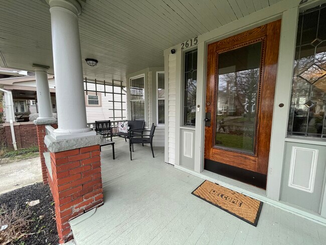 Front porch - 2615 Hampshire Rd