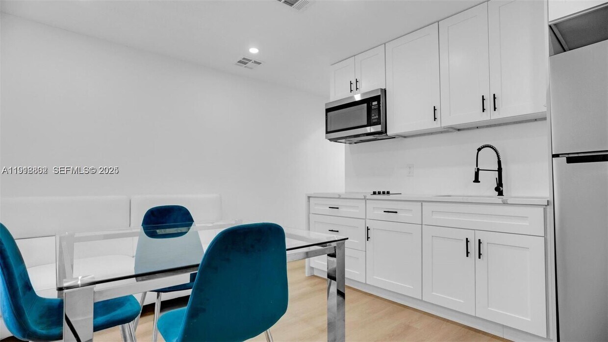 Foto principal - 32 SW 9th St