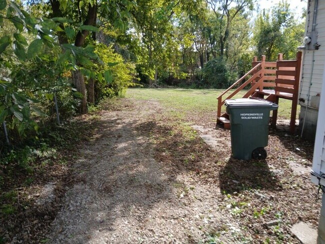 Building Photo - 131 Means Ave
