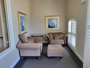 Building Photo - 7575 Kirby Dr