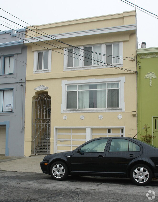 Building Photo - 622 23rd Ave