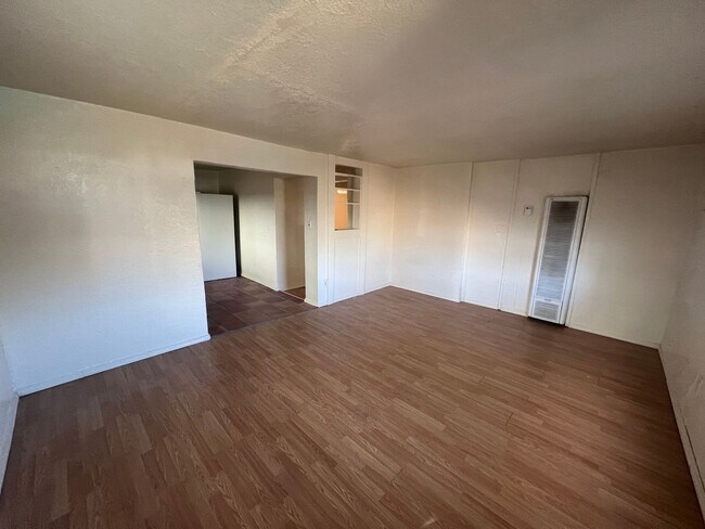 Foto del edificio - OLD TOWN 2 Bedroom 1 Bath