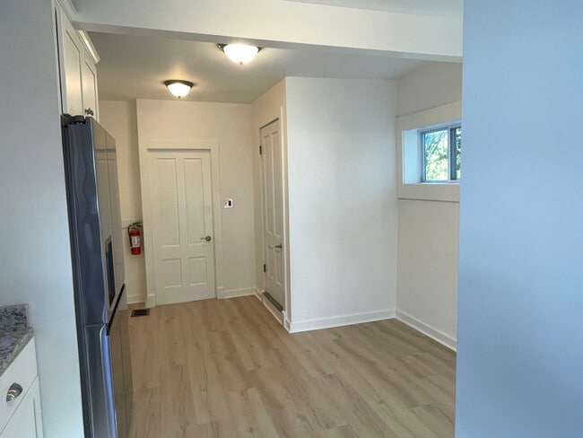 Building Photo - 2 Nickwackett St